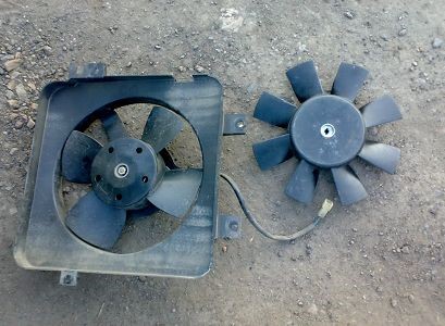 стандартный вентилятор с четырех лопастной крыльчаткой