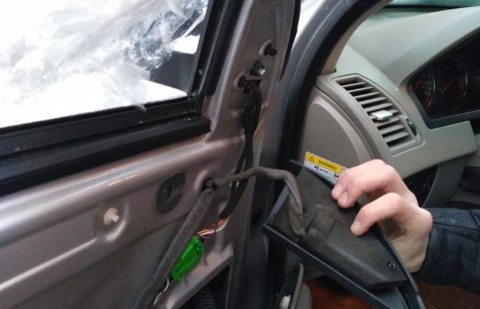 Отзывы автолюбителей о замене стекла передней двери