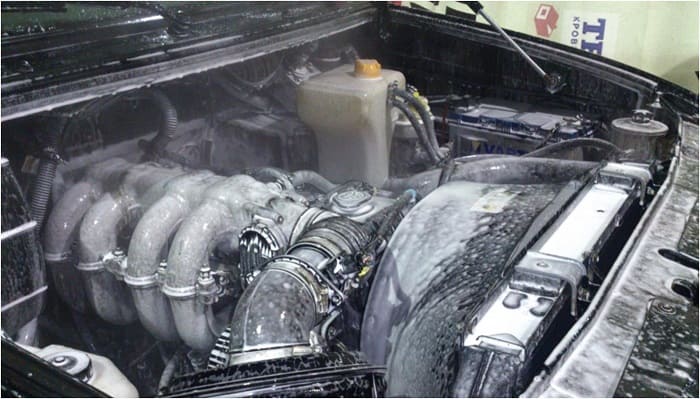 Как правильно мыть двигатель автомобиля зимой