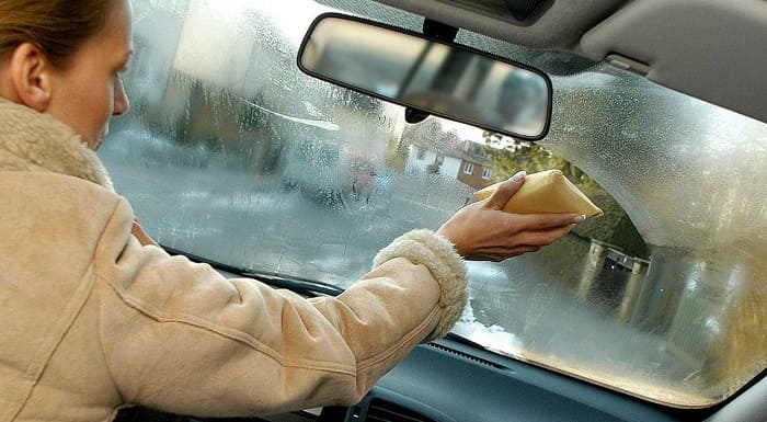 Что делать, чтобы стекла в машине не запотевали? Вот проверенные способы