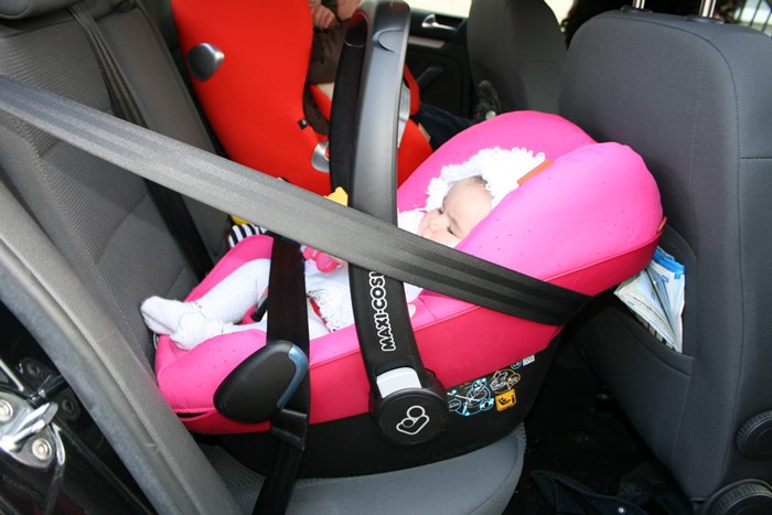 Автолюлька с малышом 