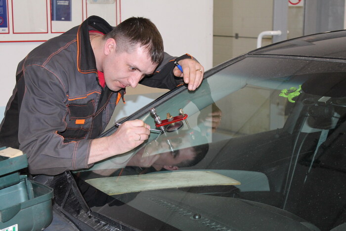 Отзывы автолюбителей о ремонте трещин на лобовом стекле